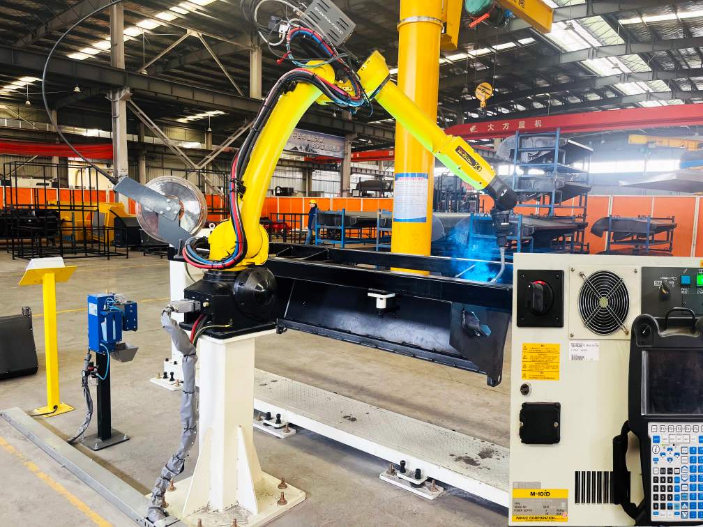 Robotic welding cell